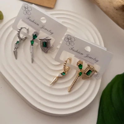 Yeşil Taşlı Zirkon Taş İşlemeli Tasarım Üçlü Kombin Set Küpe