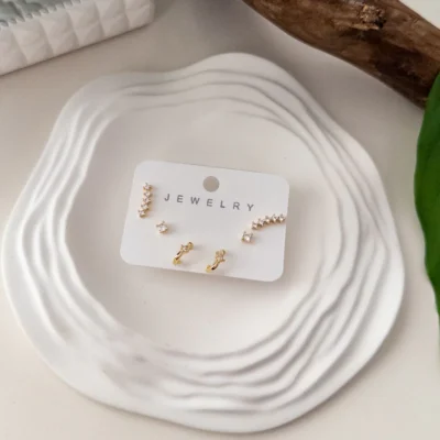 Zirkon Taşlı Gold Renk Minimal Çivili Tarz Altılı Set Küpe