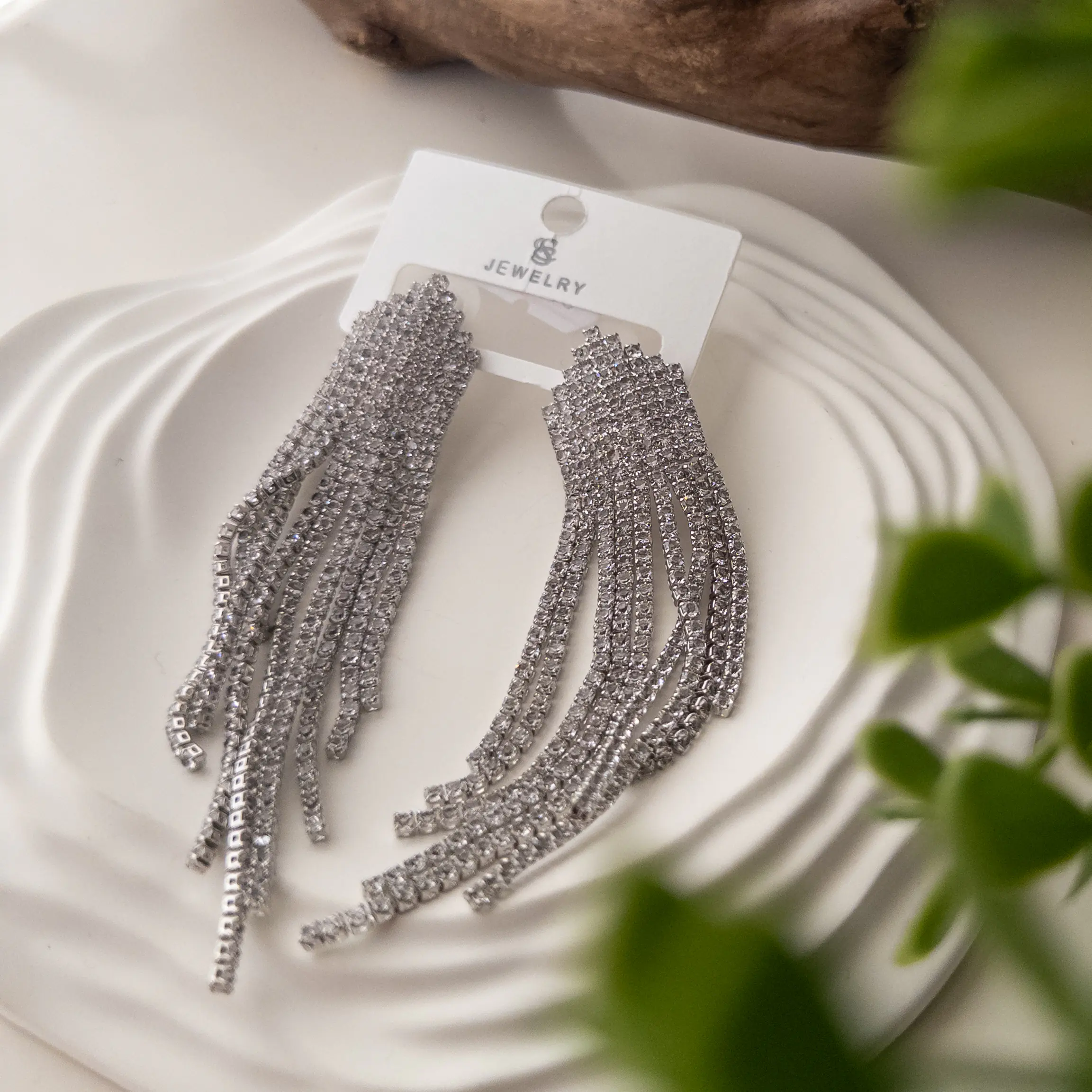 Zirkon Taşlı Uzun Sallantılı Abiye Küpe