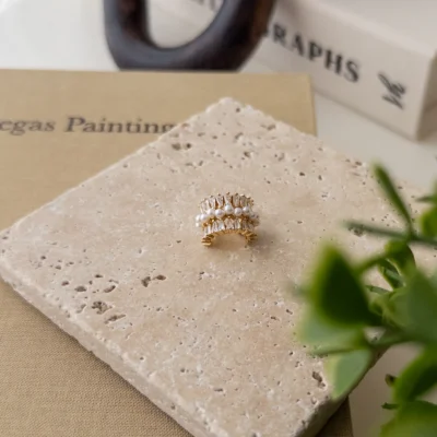 Zirkon Baget Taşlı Ortası İncili Geniş Earcuff Küpe