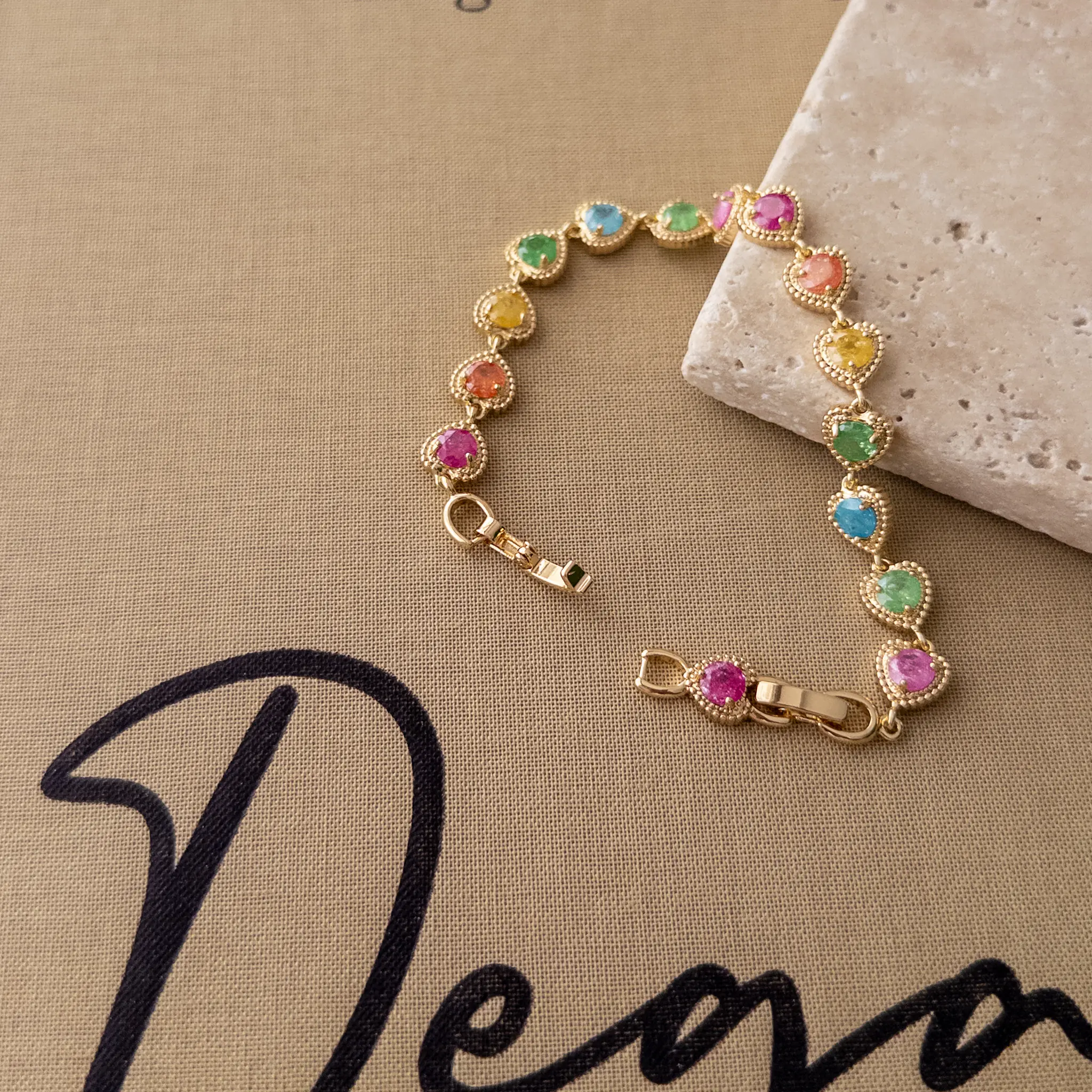 Renkli Zirkon Taşlı Kalp Şekilli Tarz Bileklik