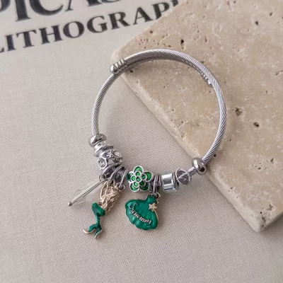 Yeşil Mineli Deniz Kızı Ve Deniz Kabuğu Figürlü Pandora Bileklik