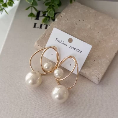 Büyük Top İnci Sallantılı Tasarım Büyük Küpe