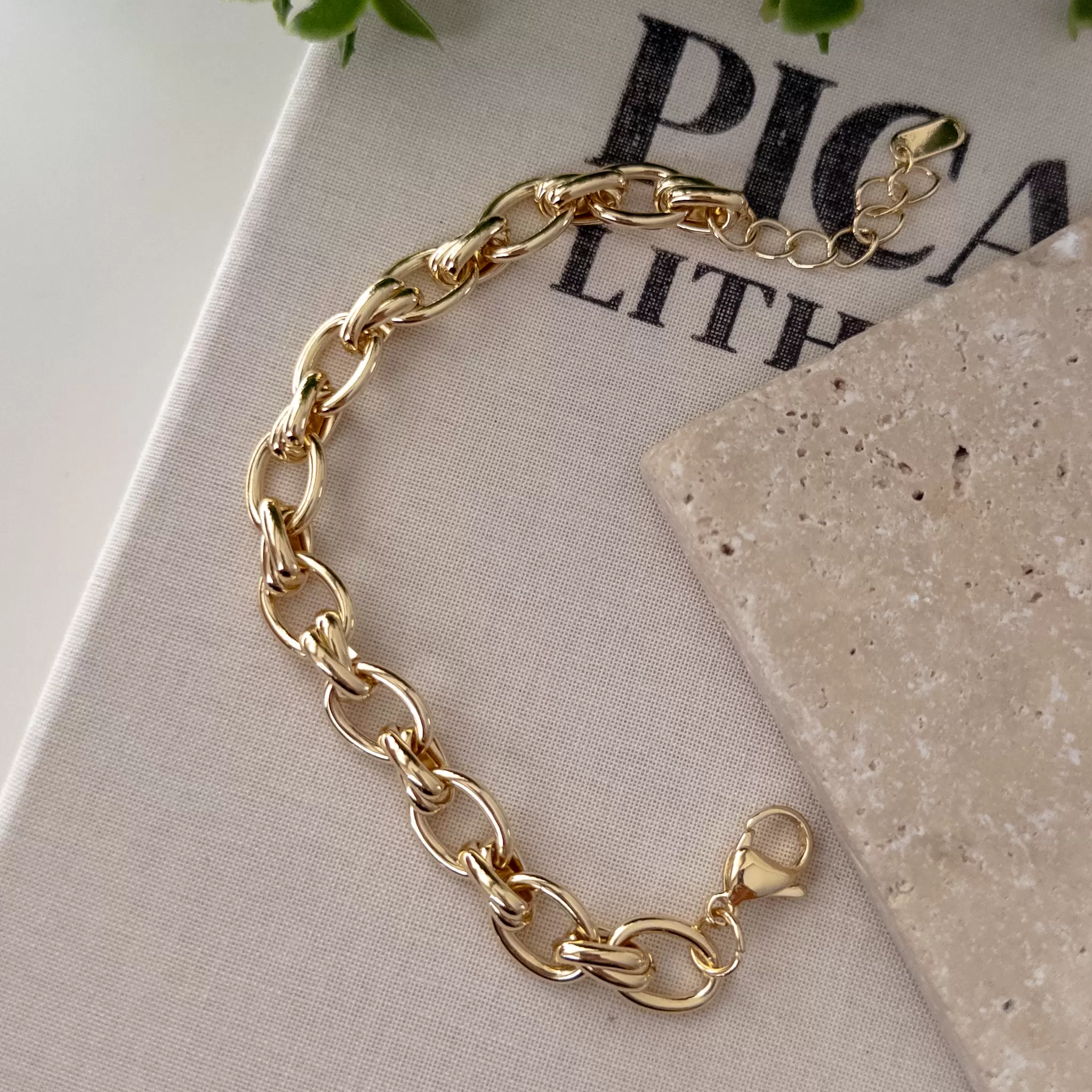 Gold Renk Kalın Halka Zincir Tarz Bileklik