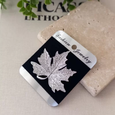 Gümüş Renk Zirkon Taşlı Yaprak Broş