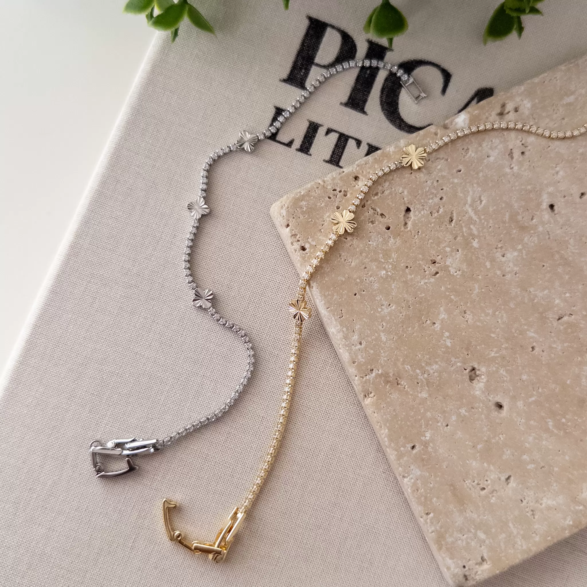 Lazer Kesim Yonca Figürlü Zarif Zirkon Taşlı Su Yolu Bileklik