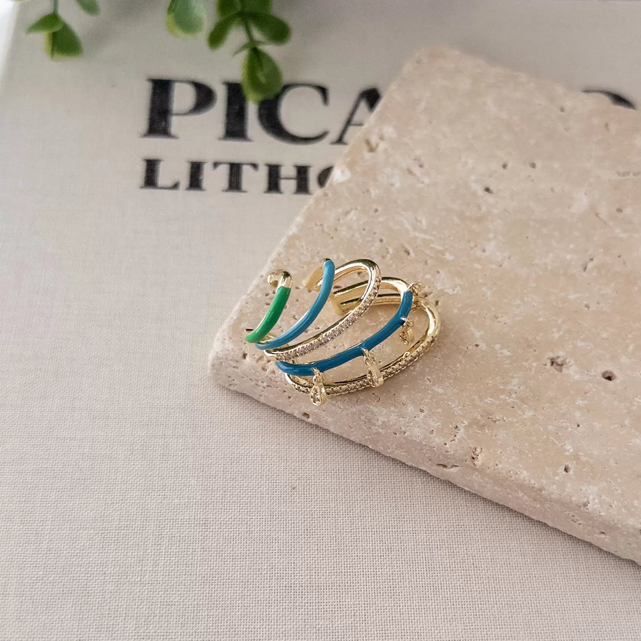 Mavi Ve Yeşil Mineli Zirkon Taş İşlemeli Çoklu Duran Earcuff Küpe