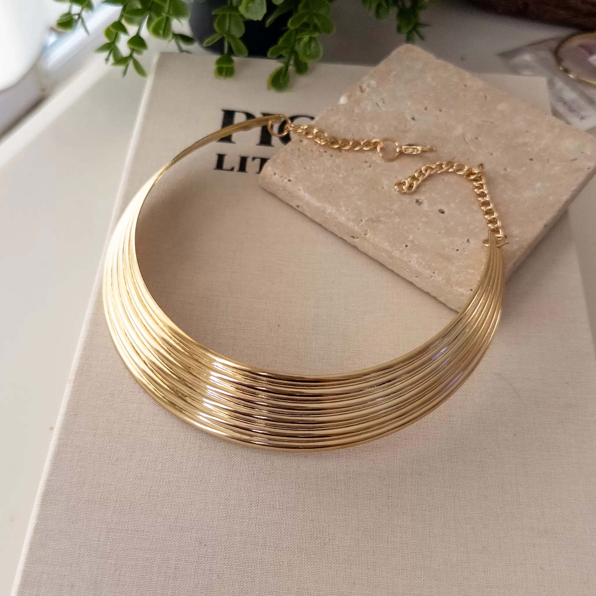 Plaka Choker Tasarım Kolye