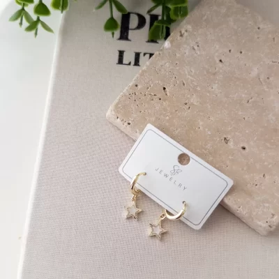 Sedef Detaylı Yıldız Sallantılı Küçük Halka Küpe