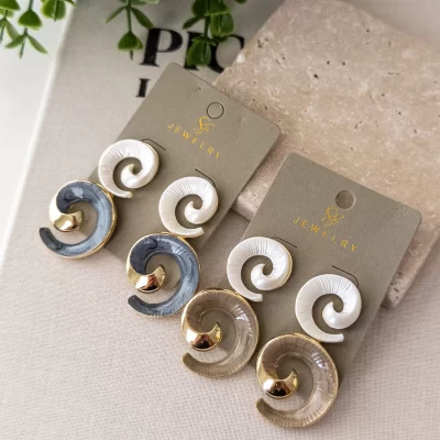 Sedef Ve Mine Detaylı Büyük Tasarım Küpe