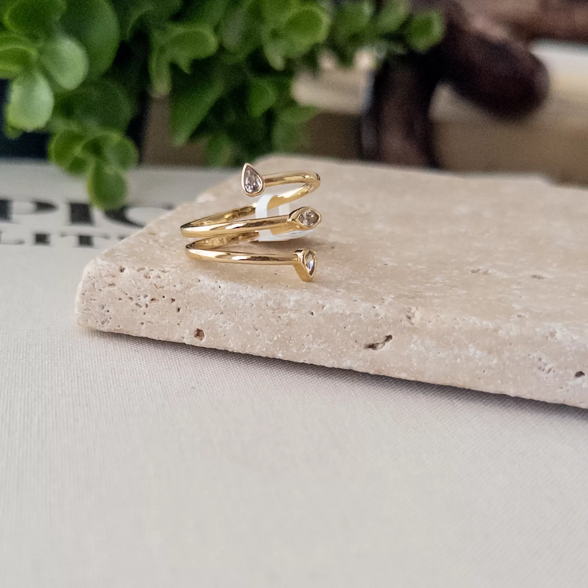 Xp 14K Gold Renk Zirkon Taş Detaylı Üçlü Duran Yüzük