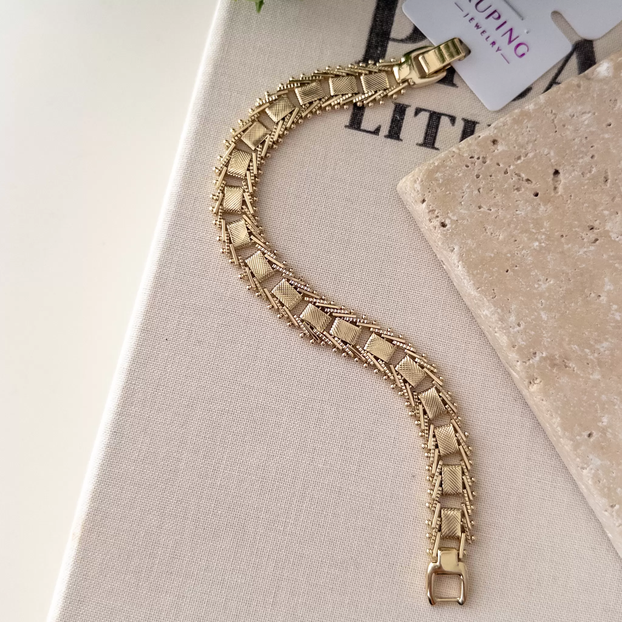 Xp Özel Seri Gold Frank Lazer Kesim İşlemeli Ortası Plakalı Tasarım Bileklik