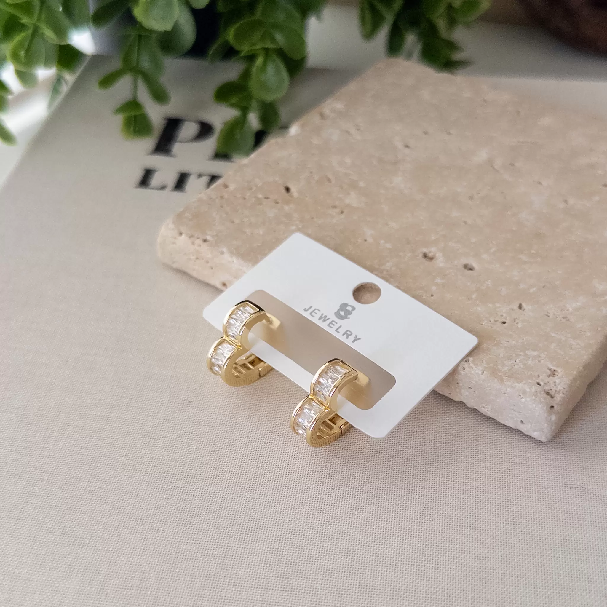 Zirkon Baget Taşlı Küçük Kalp Şekilli Tarz Küpe