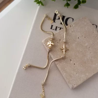 Zirkon Taş Detaylı Gold Renk Ortası Figürlü Yılan Zincir Bileklik