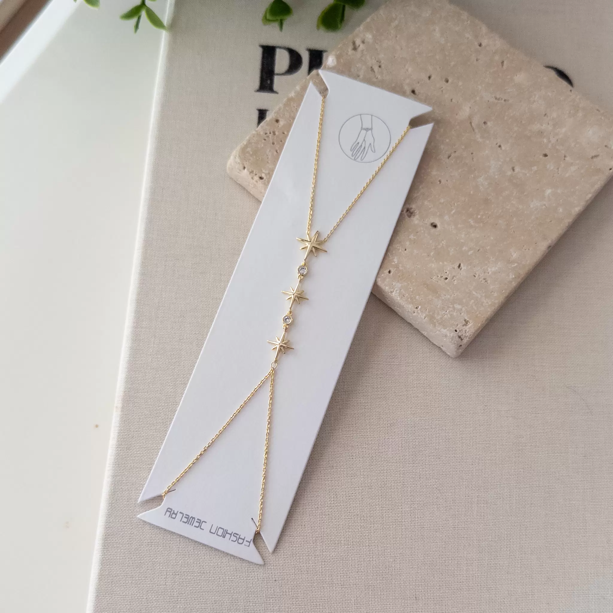 Zirkon Taş Detaylı Kutupyıldızı Figürlü Zarif Zincir Şahmeran