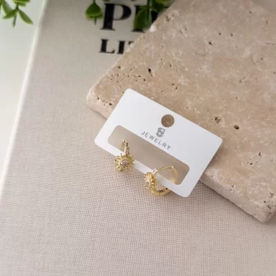 Zirkon Taşlı Güneş Figürlü Küçük Halka Küpe