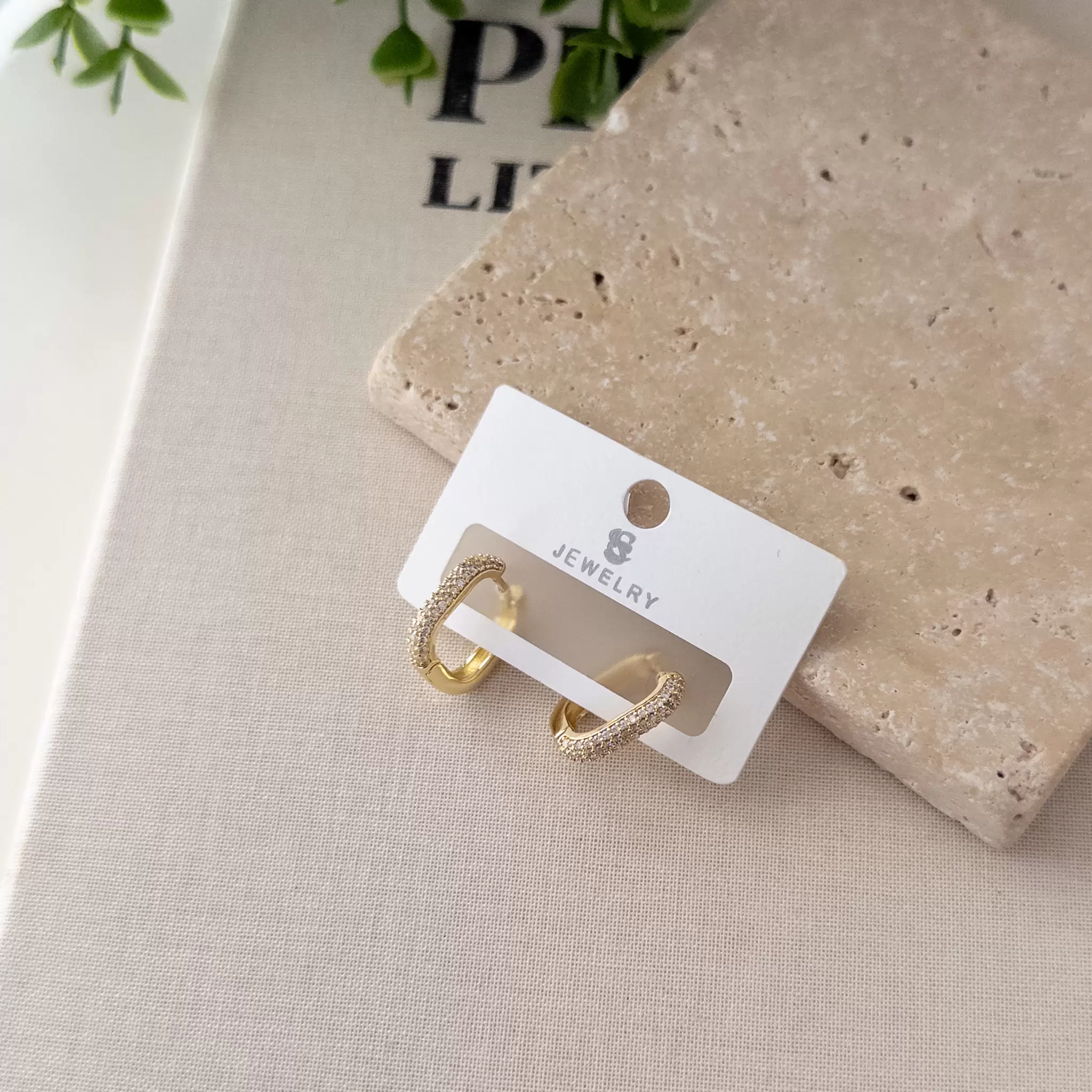 Zirkon Taşlı Küçük Boy Bombe U Küpe