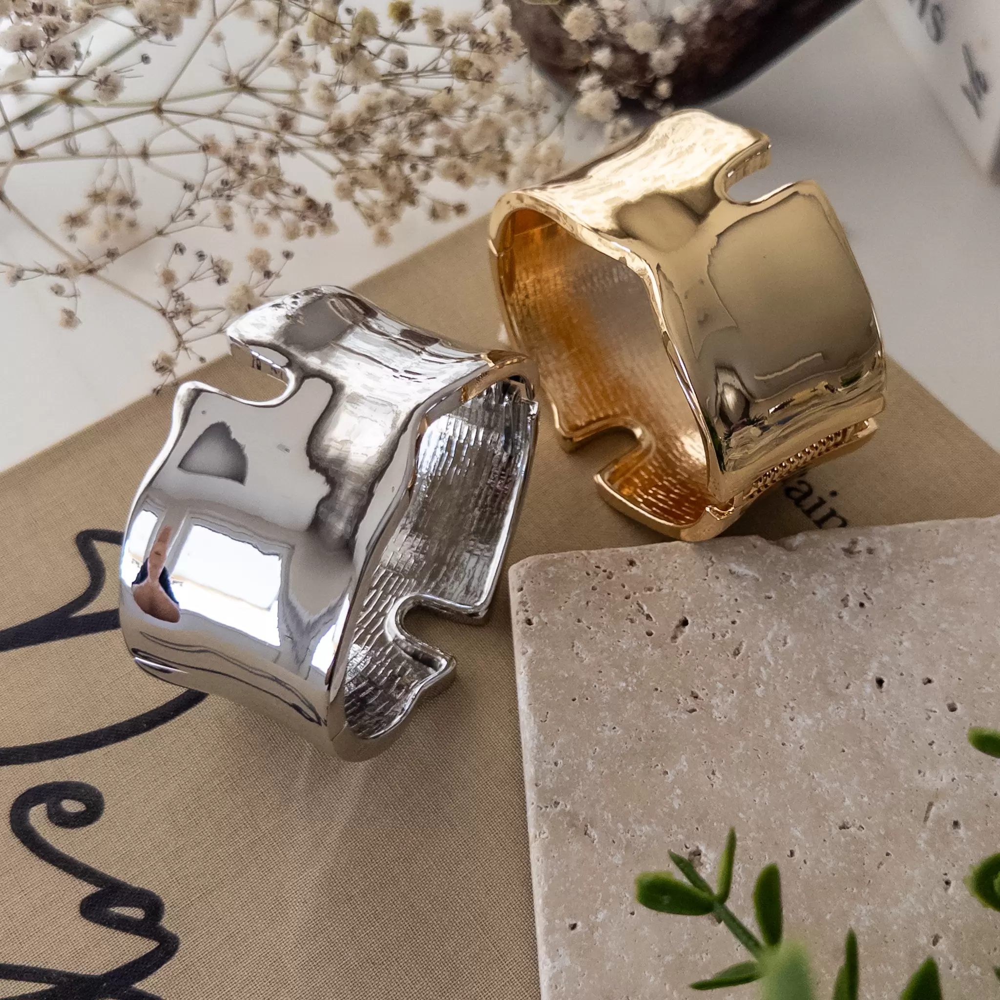 Büyük Boy Tasarım Plaka Kelepçe Bileklik