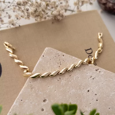 Dalgalı Zarif Plaka Bileklik