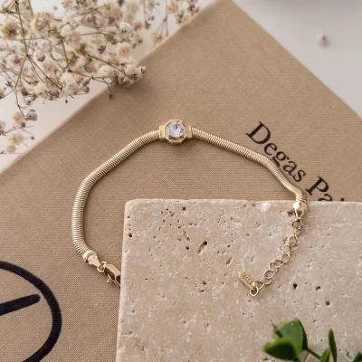 Ortası Taşlı Yılan Zincir Zarif Bileklik