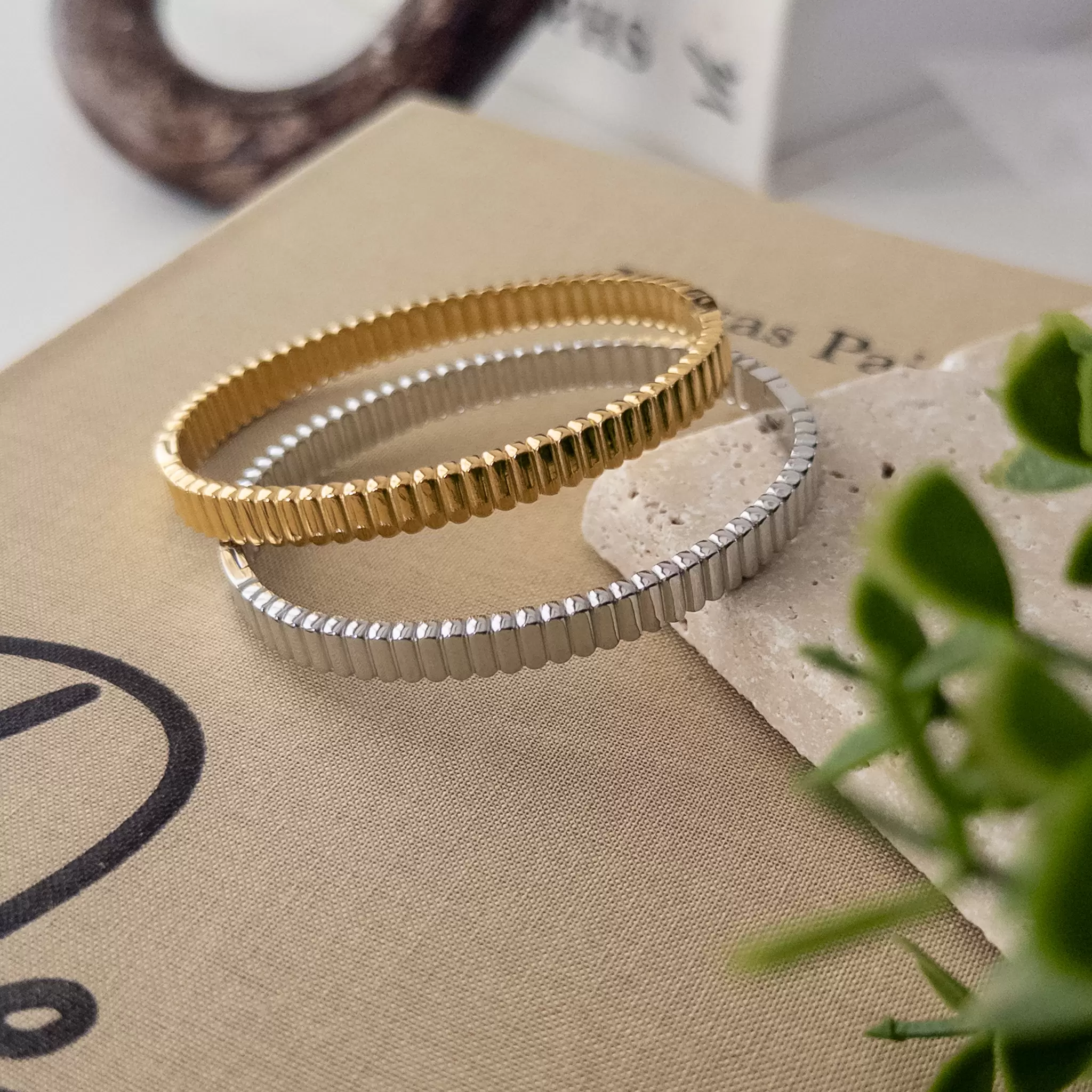 Tırtıklı Çelik Kelepçe Bileklik