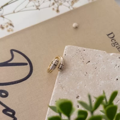 Zirkon Taş İşlemeli Üstten Ayarlanabilir Yılan Yüzük