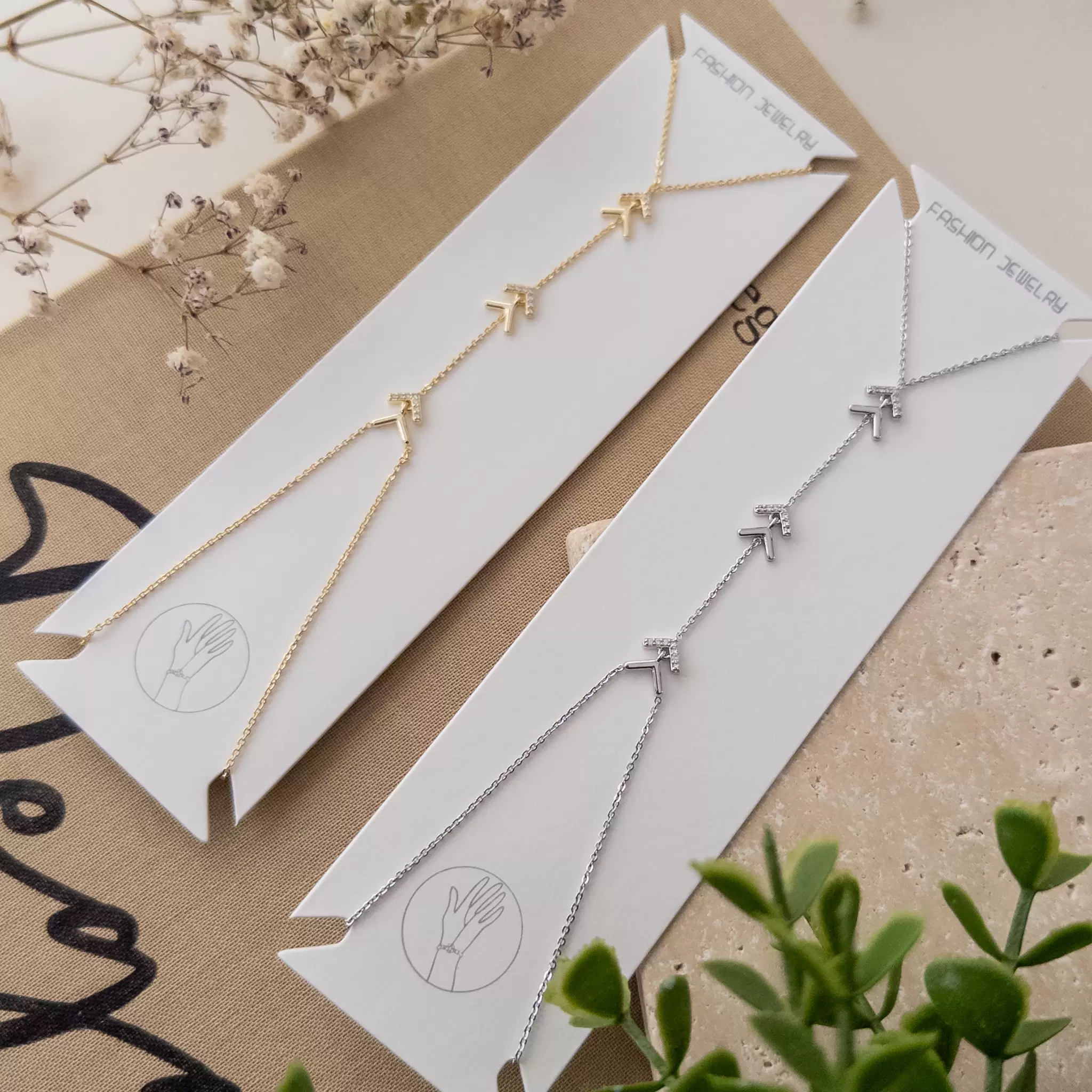 Zirkon Taş İşlemeli Zarif Tasarım Şahmeran