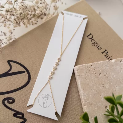 Zirkon Taşlı Yıldız Figürlü Zarif Şahmeran