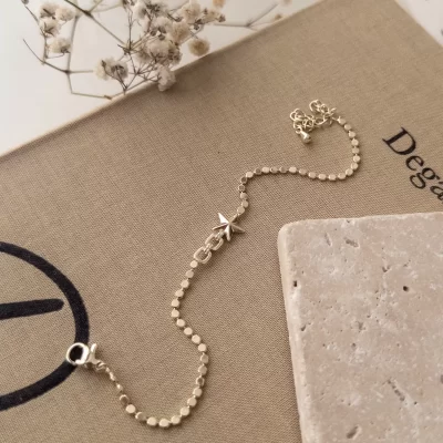 Ortası Yıldız Figürlü Ezme Plaka Zarif Bileklik