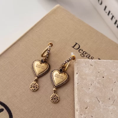 Özel Seri Zirkon Taş İşlemeli Kalp Figürlü Motif Sallantılı Tasarım Küpe