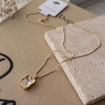 Xp Özel Seri Zirkon Taş Ve Plaka Uçlu İnce Yılan Zincirli Zarif Kolye