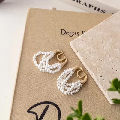 Zirkon Taş İşlemeli Çoklu İncili Tasarım Küpe