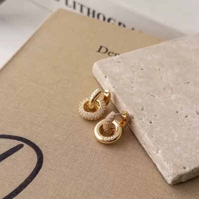 Zirkon Taş İşlemeli Halka İçinde Halka Tasarım Küpe