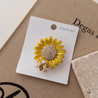 Arı Ve Çiçekli Broş