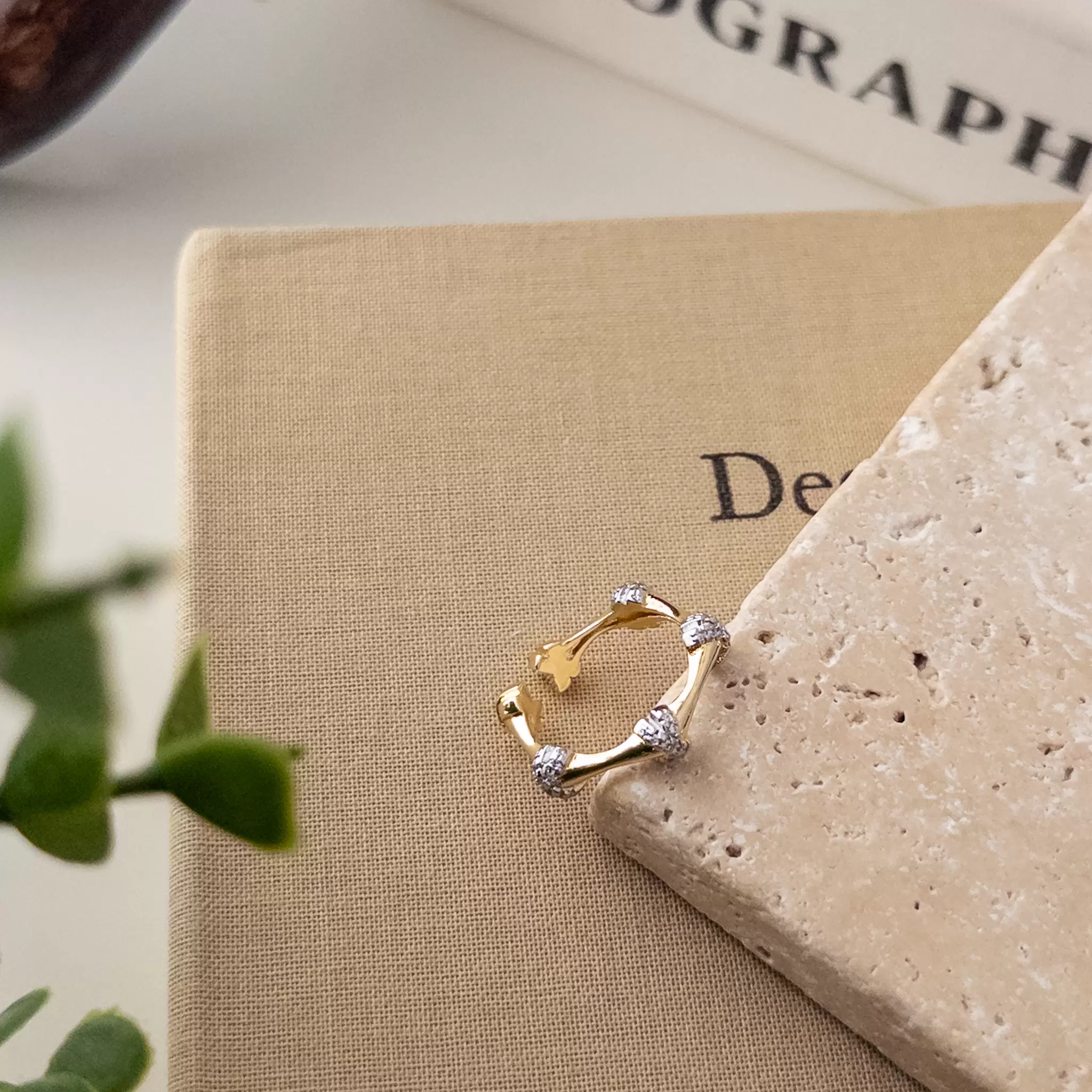 Alttan Ayarlanabilir Çift Renk Zirkon Taş Detaylı X Yüzük