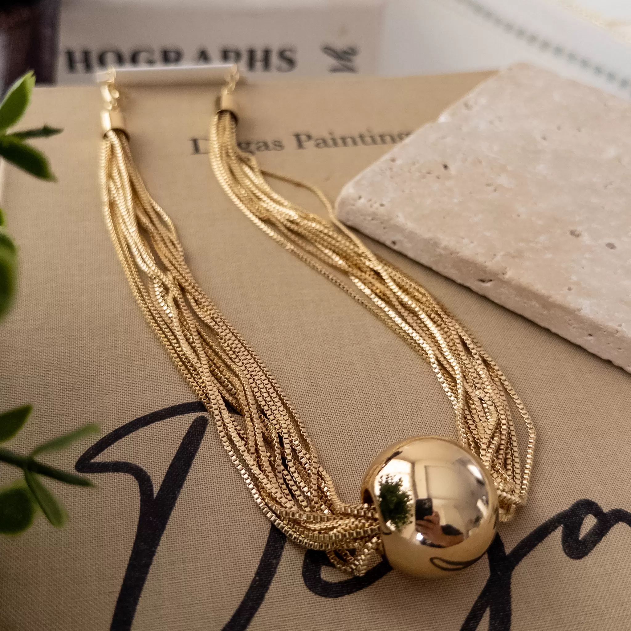 Büyük Toplu Çoklu Zincirli Tasarım Kolye