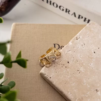 Çift Renk Halka Sallantılı Alttan Ayarlanabilir Tasarım Plaka Yüzük