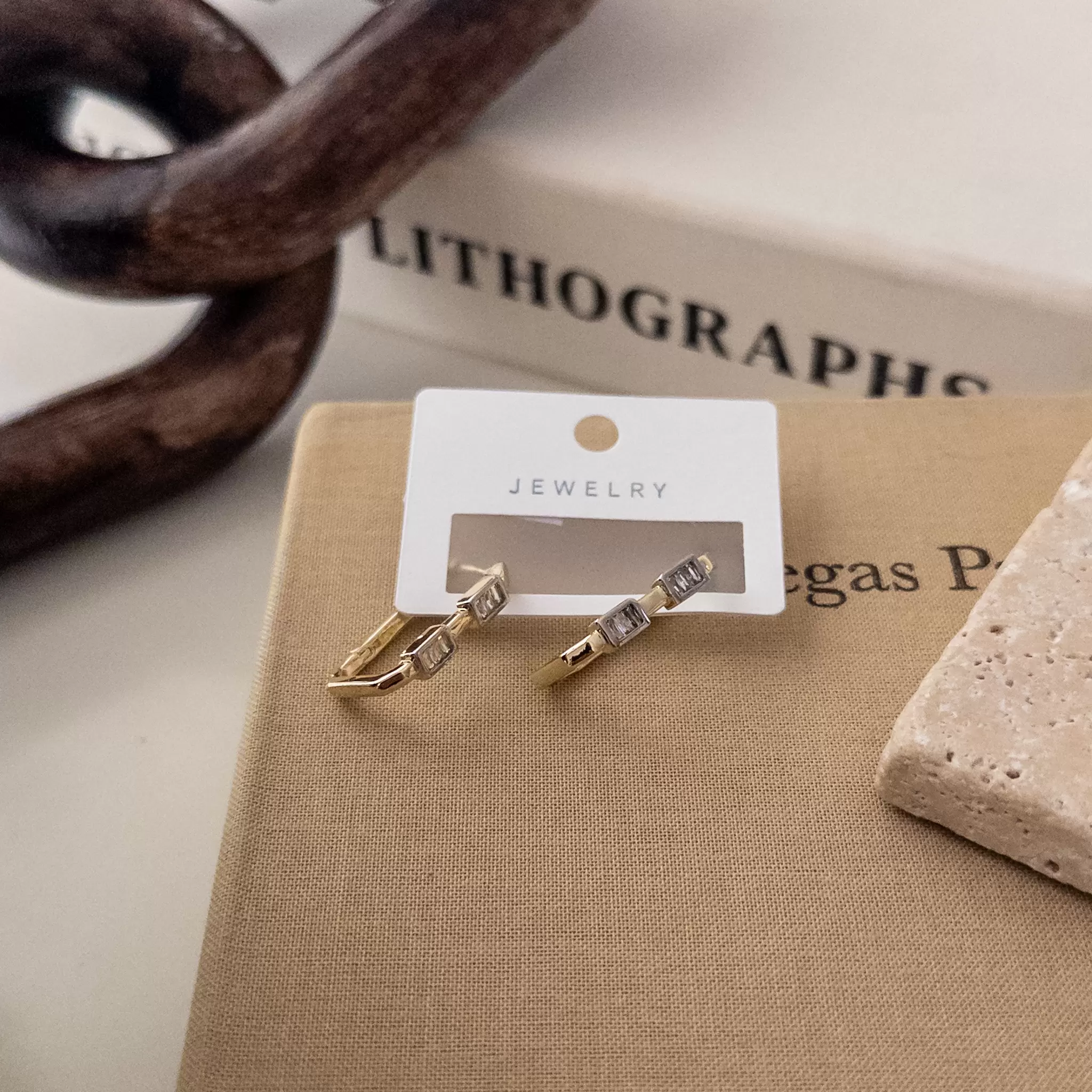 Çift Renk Zirkon Taşlı Dikdörtgen Uzun Küpe