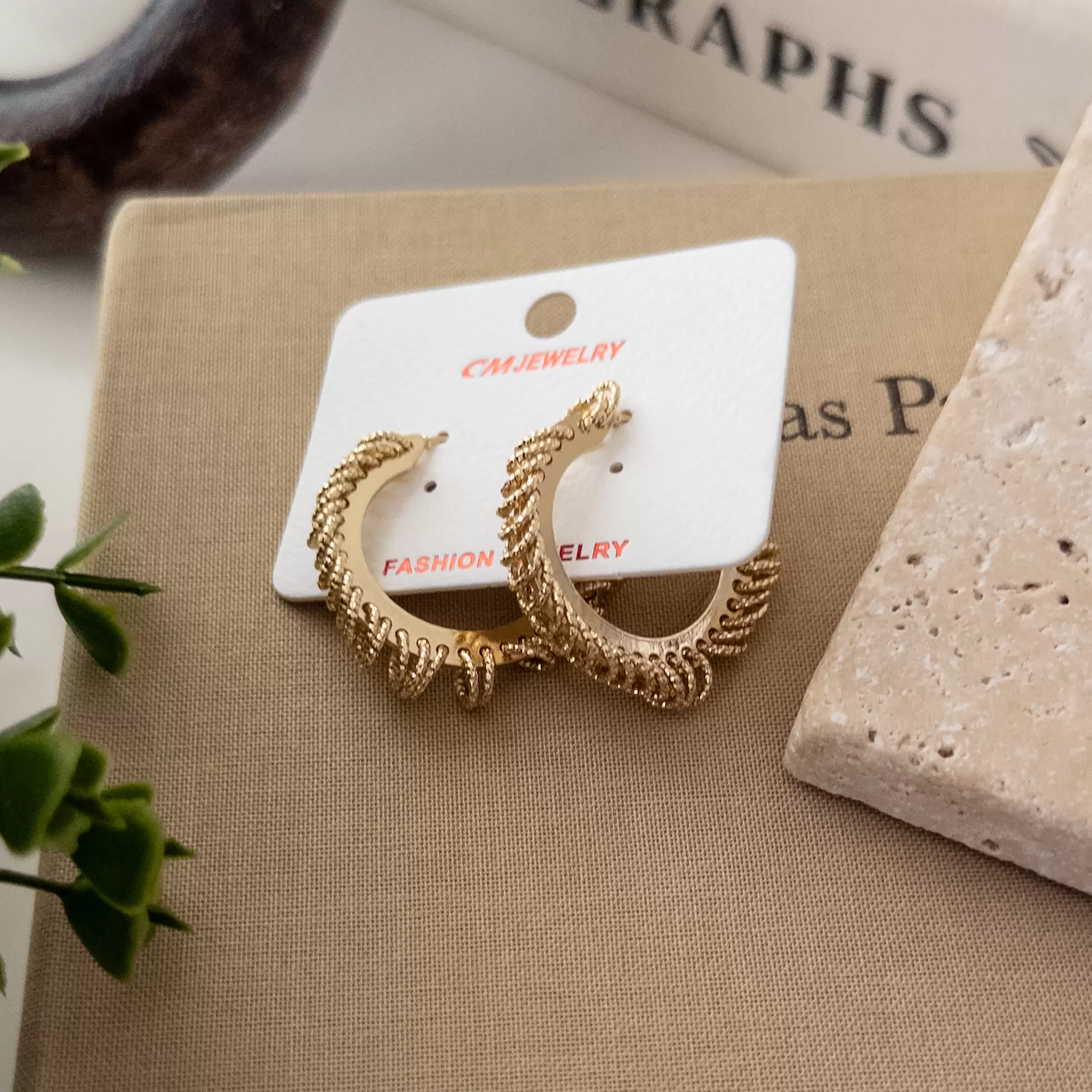 Lazer Kesim Halka Sallantılı Tasarım Küpe