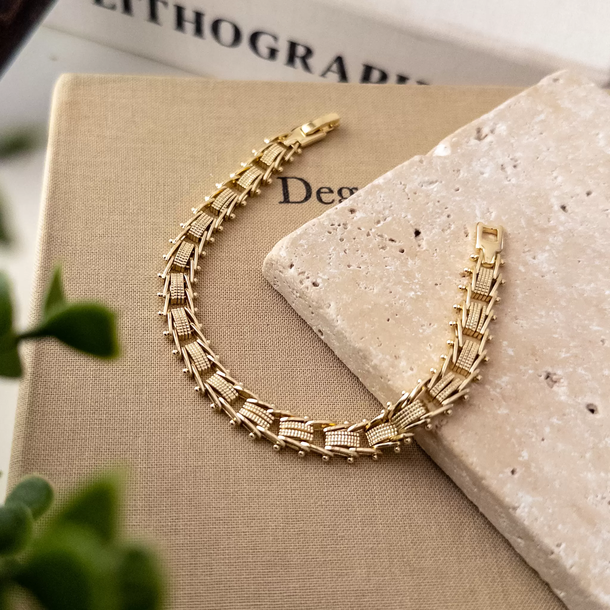 Lazer Kesim İşlemeli Tasarım Bileklik