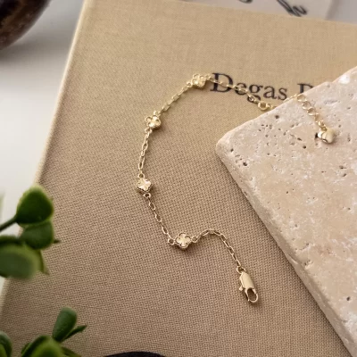 Lazer Kesim Yonca Detaylı Minimal Zincir Bileklik