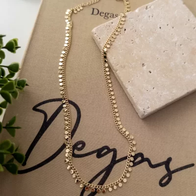 Pul Plaka Şık Kolye