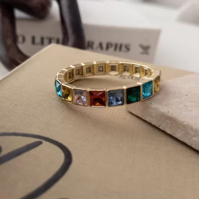 Renkli Kare Taşlı Lastikli Tasarım Bileklik