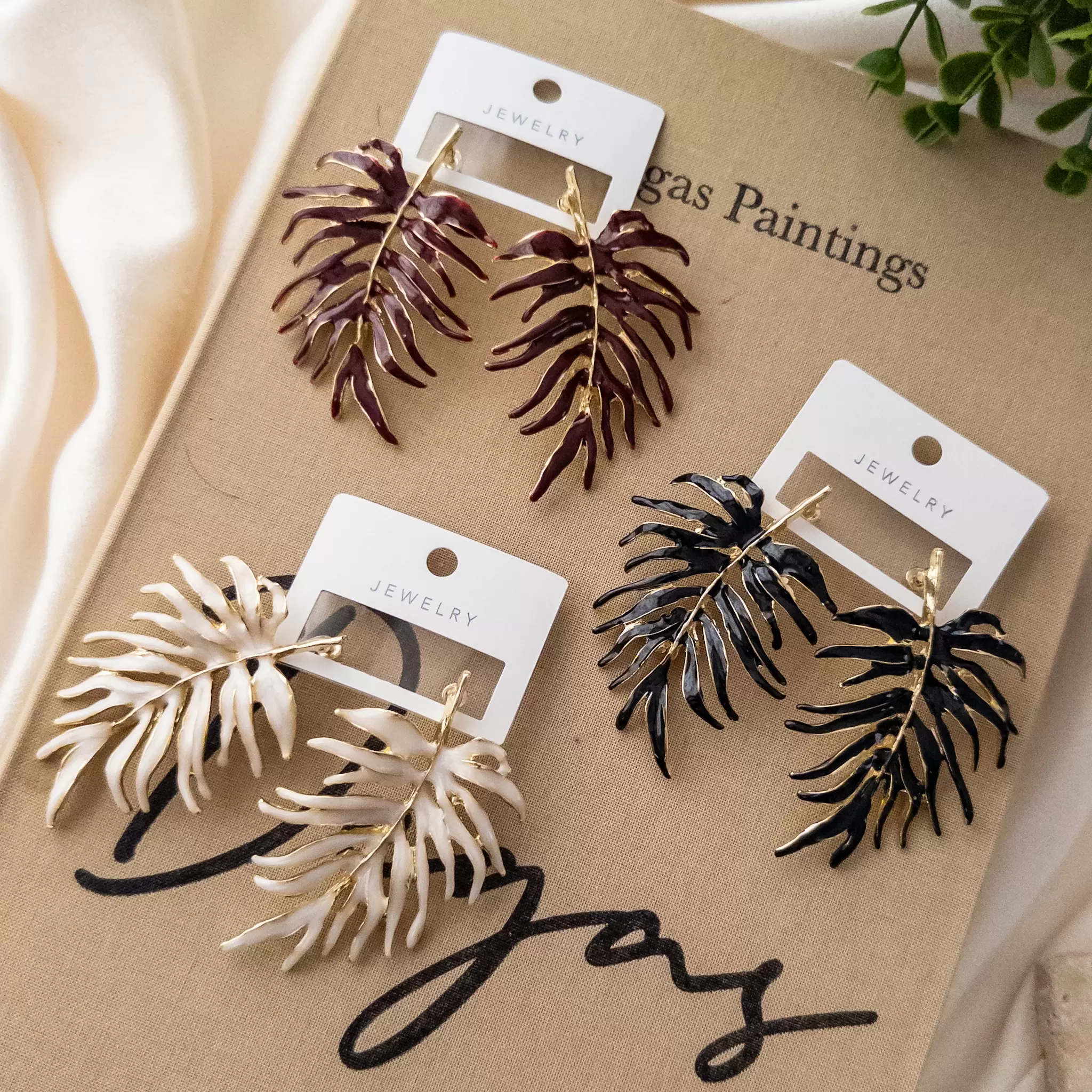 Renkli Mineli Büyük Yaprak Kolye