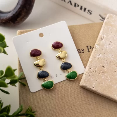 Renkli Mineli Plaka Detaylı Uzun Sallantılı Büyük Küpe