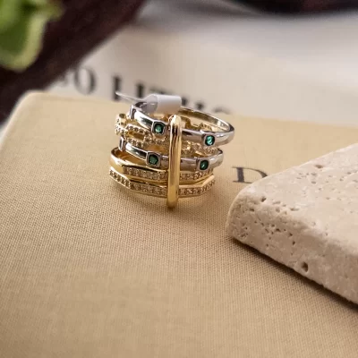 Standart 18 Numaralı Beş Yüzüklü Yeşil Taşlı Zirkon Taşı İşleme Detaylı Tasarım Çoklu Yüzük