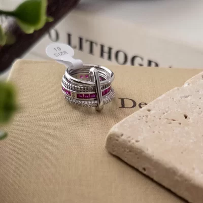 Standart 18 Numaralı Fuşya Zirkon Taş İşlemeli Çoklu Tasarım Yüzük