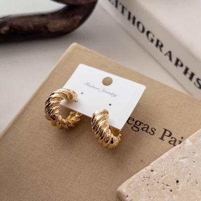 Tombul Burgu Halka Küpe