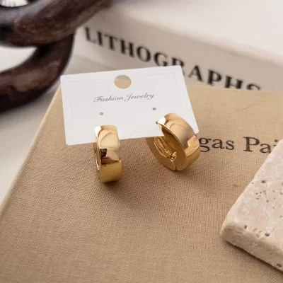 Tombul Plaka Halka Küpe