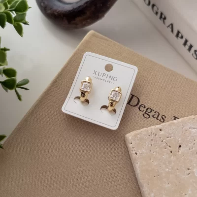 Xp İri Kare Taşlı Küçük Boy U Küpe